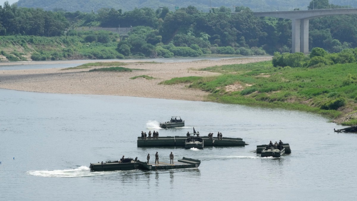 Soldados del ejército de EU realizan ejercicios de entrenamiento en Corea del Sur | Foto: AP