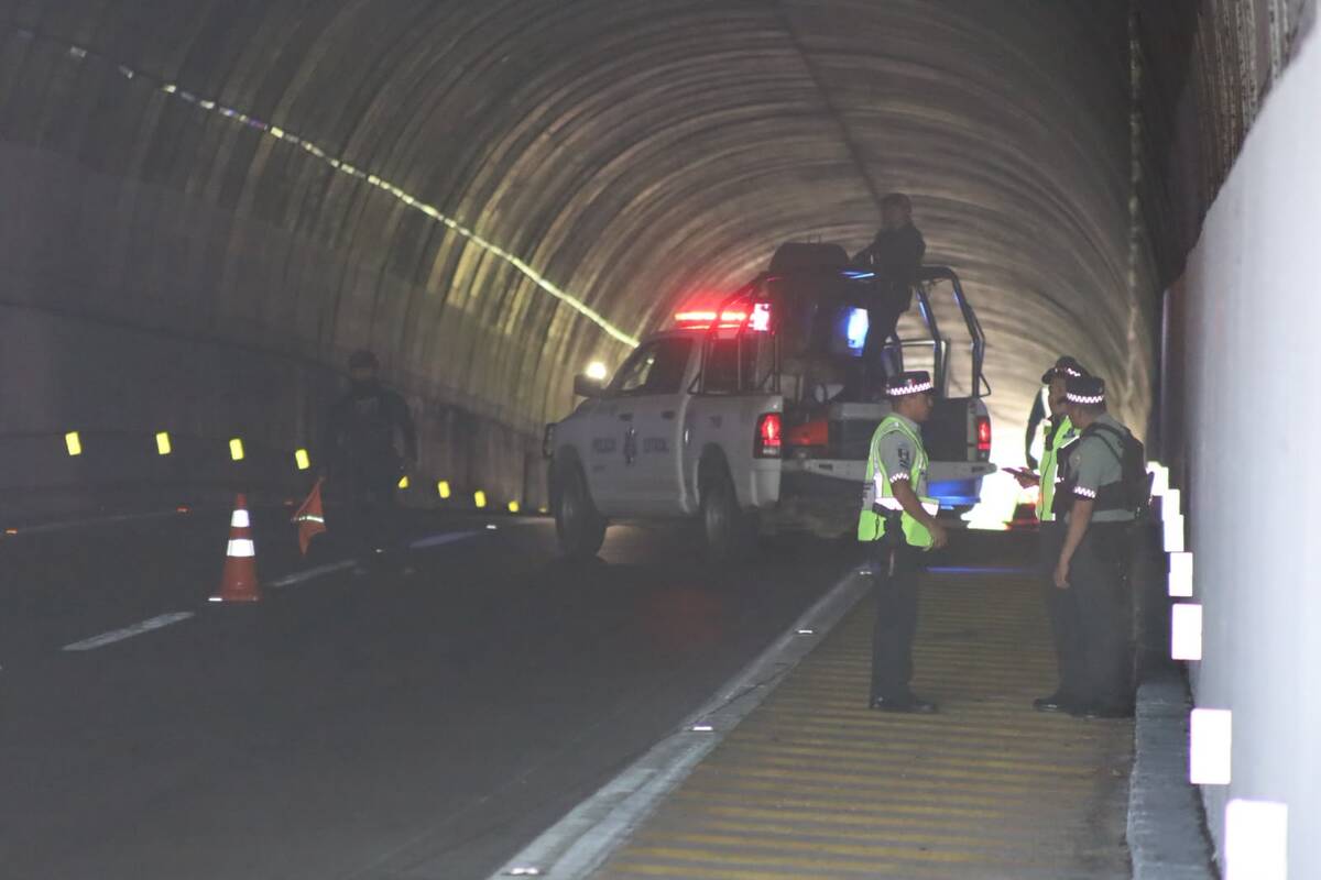 El accidente ocurrió debajo del puente conocido como 'Los Gemelos', en el kilómetro 259 de la Autopista del Sol. | Especial