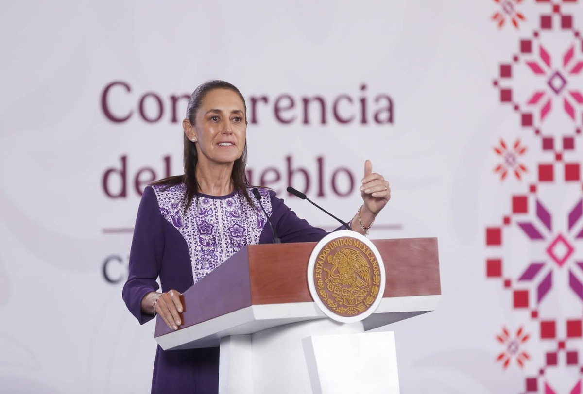 “El dinero es del pueblo”: Sheinbaum critica seguro médico para ministros. | Araceli López