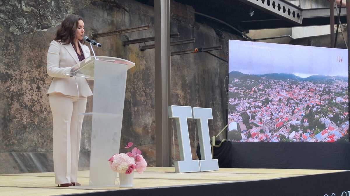 Liz Ordaz destaca reformas jurídicas y de protección a menores en Real del Monte. (Cortesía)