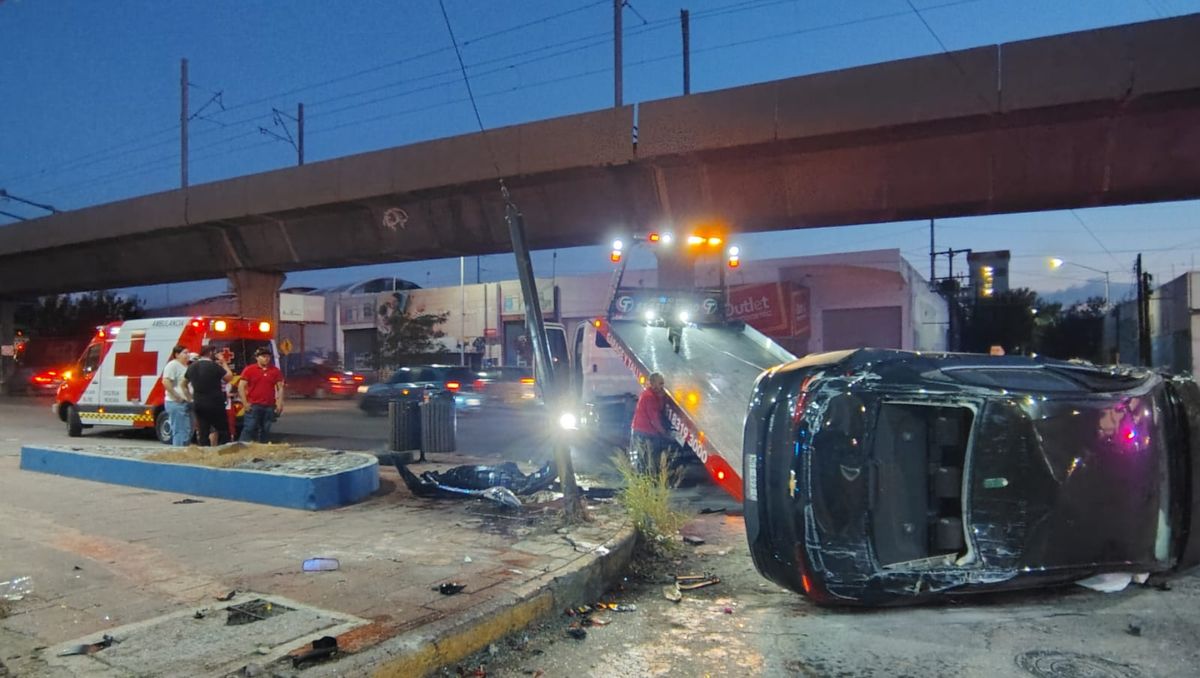 El percance vial registrado movilizó a los cuerpos de rescate | Agustín Martínez