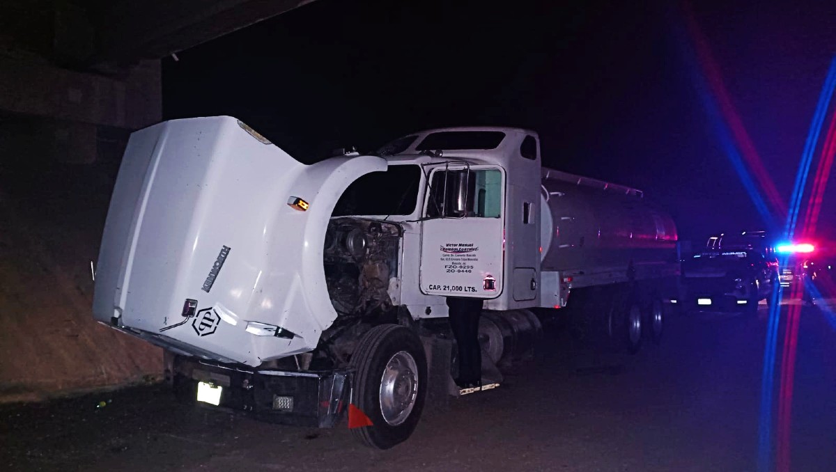 Pénjamo: aseguran 21 mil litros de hidrocarburo en carretera | SSG