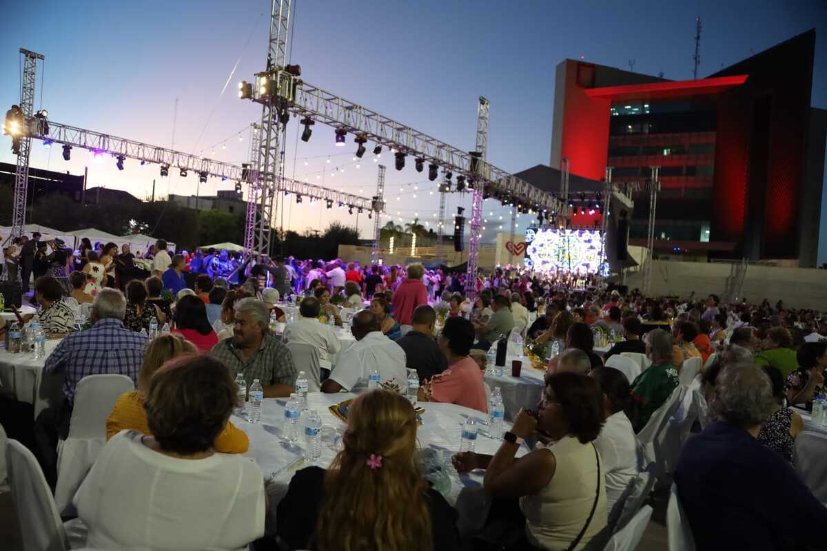 Torreón celebra a adultos mayores con baile “Cana al Aire 2026”. | Foto: Verónica Rivera.