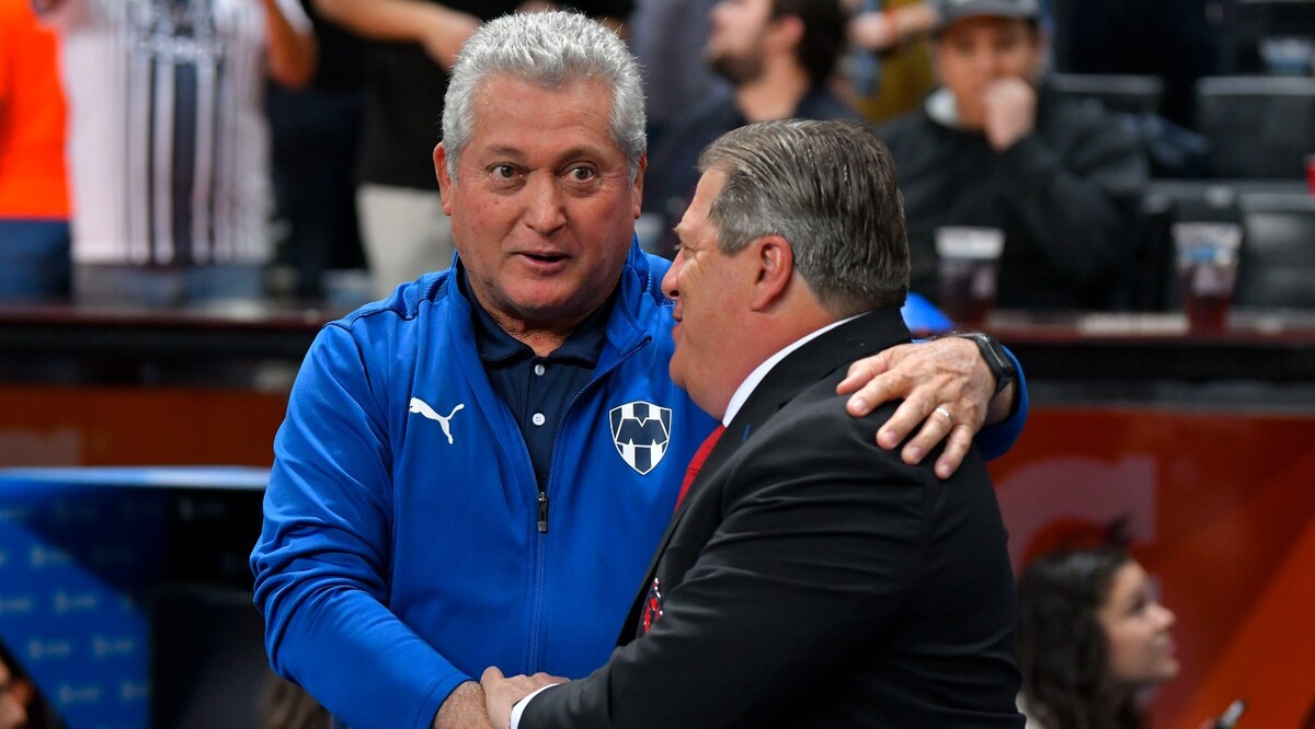 Víctor Manuel Vucetich se reencontrará con Miguel Herrera en su debut como DT de Tigres (Imago7)