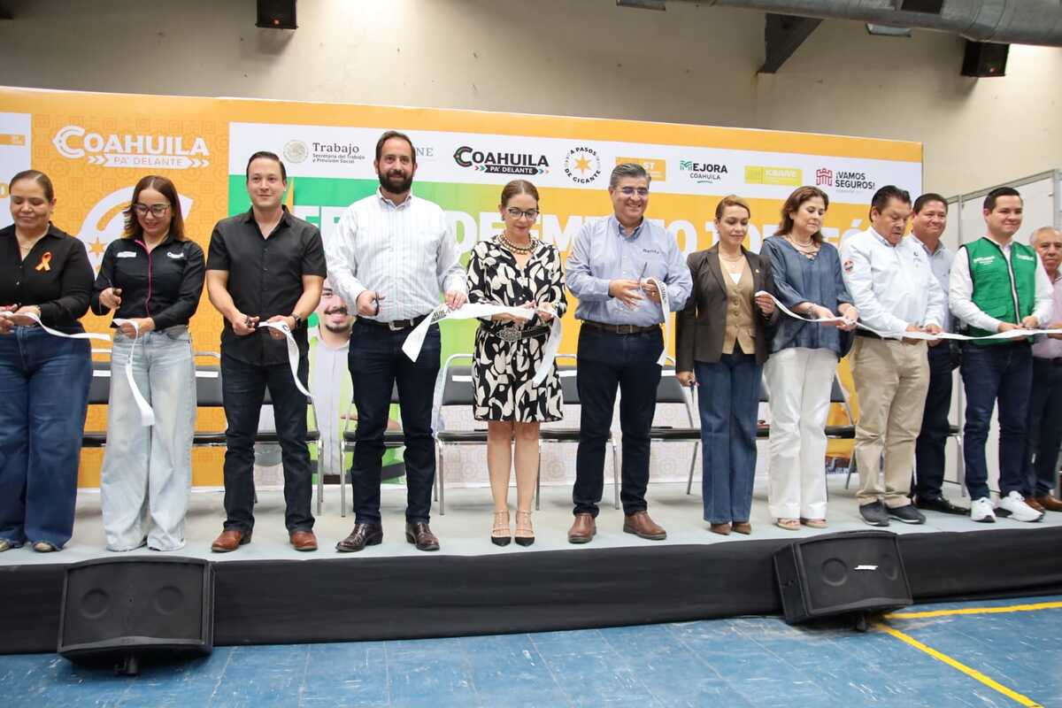 En Torreón, ofertan más de mil 500 vacantes en la Cuarta Feria de Empleo. | Foto: Verónica Rivera.