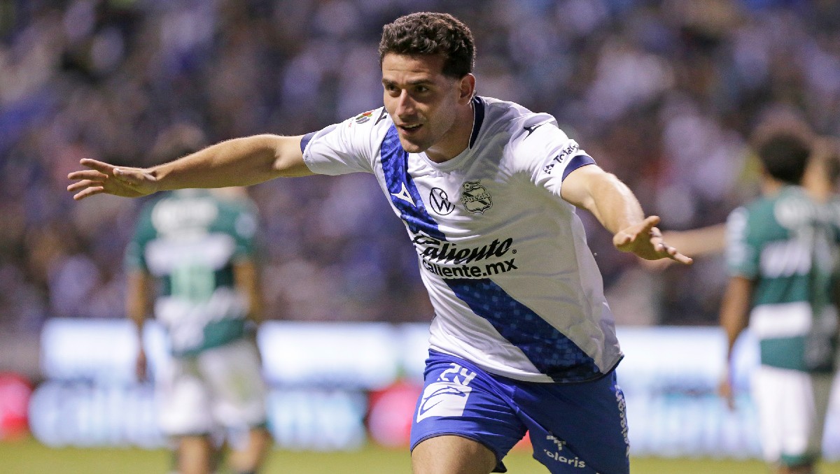 Eduardo Mustre hizo doblete en la victoria de Puebla sobre Santos en el Apertura 2026 (Imago7)
