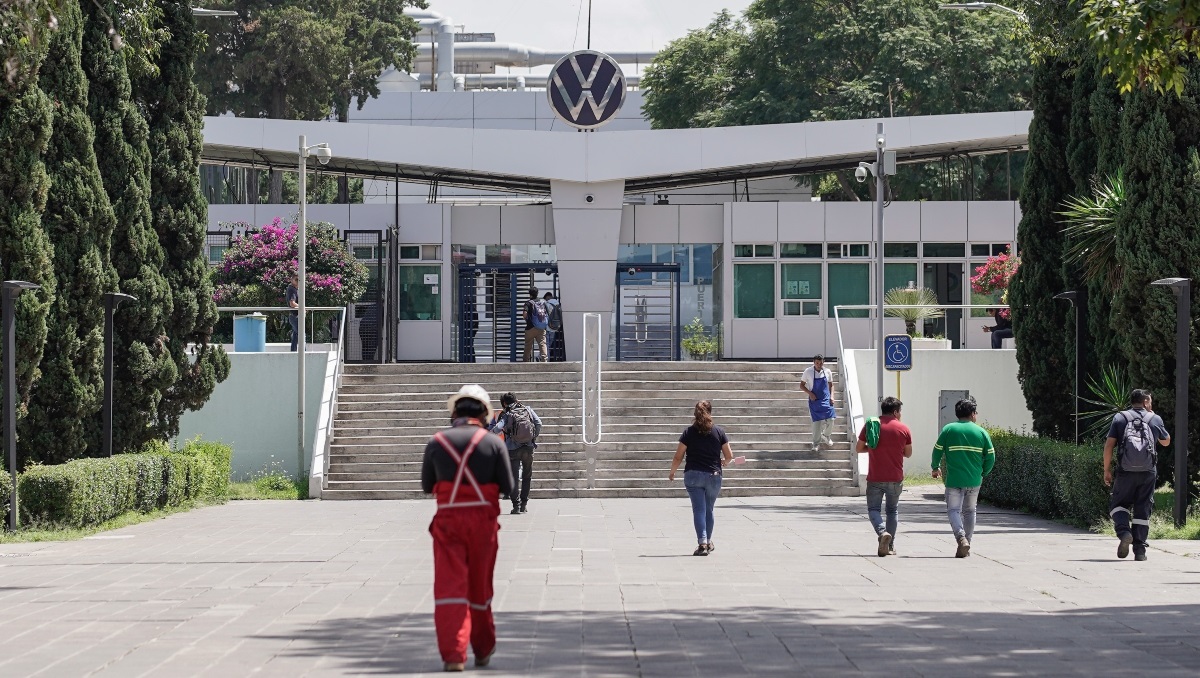 Sindicatos respaldan a Sitiavw en negociación de Volkswgen Puebla | EsImagen