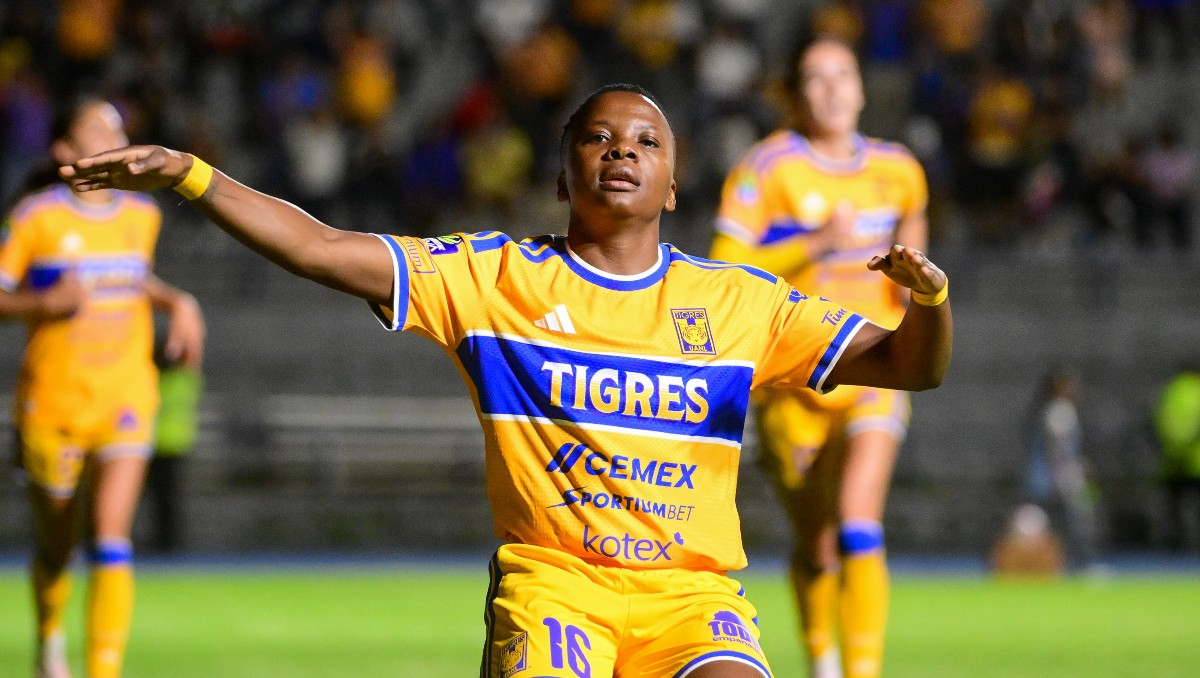 Thembi Kgatlana marcó en la goleada de Tigres sobre Cruz Azul en la Liga Femenil (Imago7)