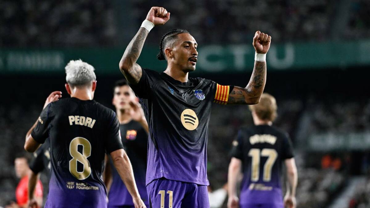¡A lo campeón! Barcelona debuta aplastando al Elche de Martín Anselmi