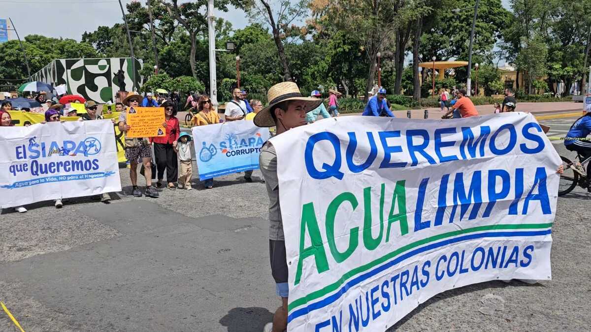 Manifestación para exigir agua limpia en Jalisco. (Juan Carlos Munguía)