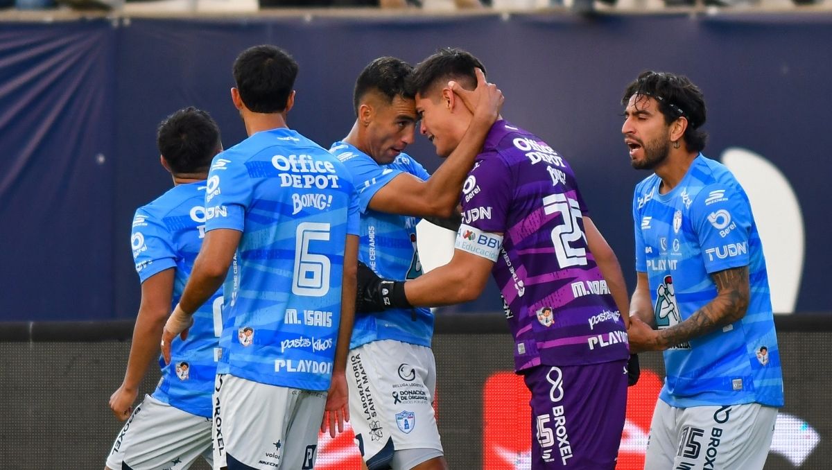 Carlos Moreno le da el empate al Pachuca ante el Atlético de San Luis (Imago7)