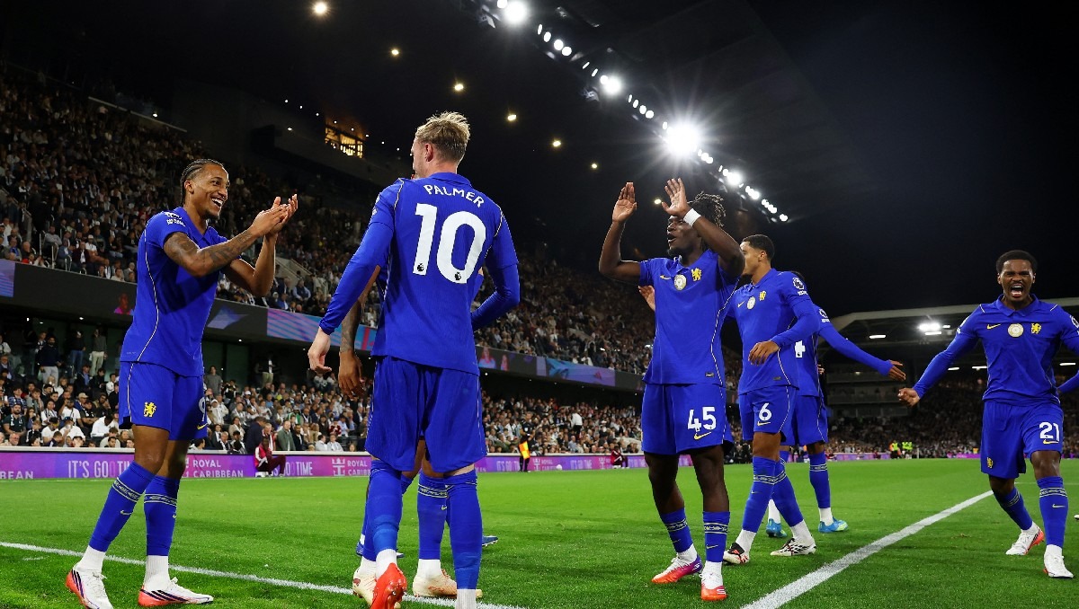 Chelsea vence al Fulham en el debut de Xabi Alonso en la Premier League. (Agencia Reuters)