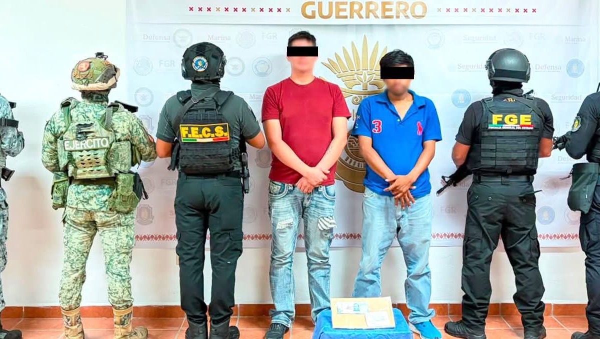 El dinero en efectivo recuperado y los imputados quedaron a disposición de la Fiscalía Especializada.| Foto: Especial