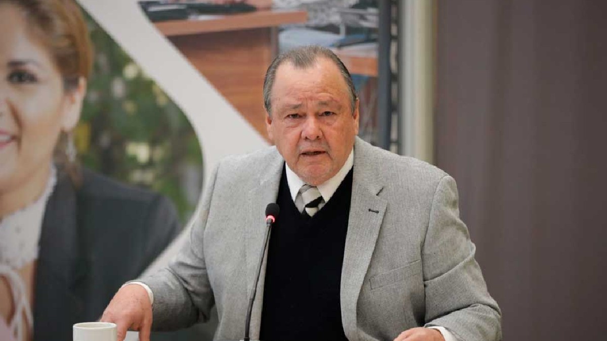 Diputado local David Martínez Mendizábal.