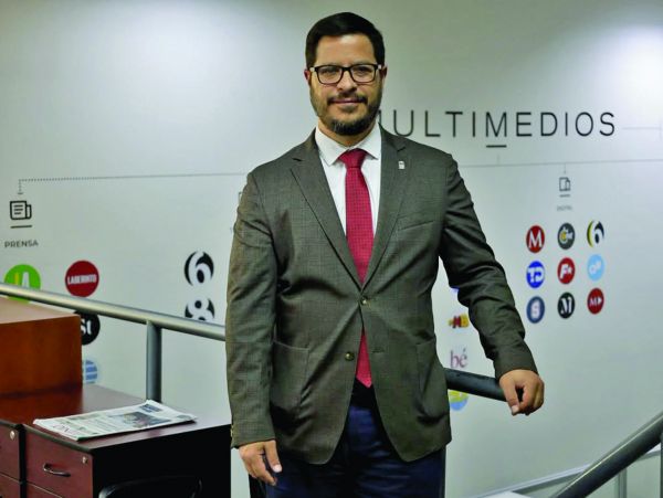 El rector indicó que la institución debe mantener relación con las autoridades. Andrés Lobato