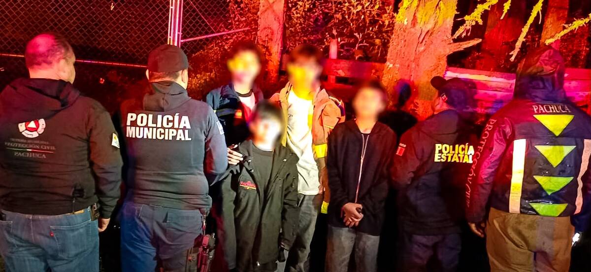 Rescatan a tres menores de edad y un adulto tras varias horas extraviados. (Cortesía)