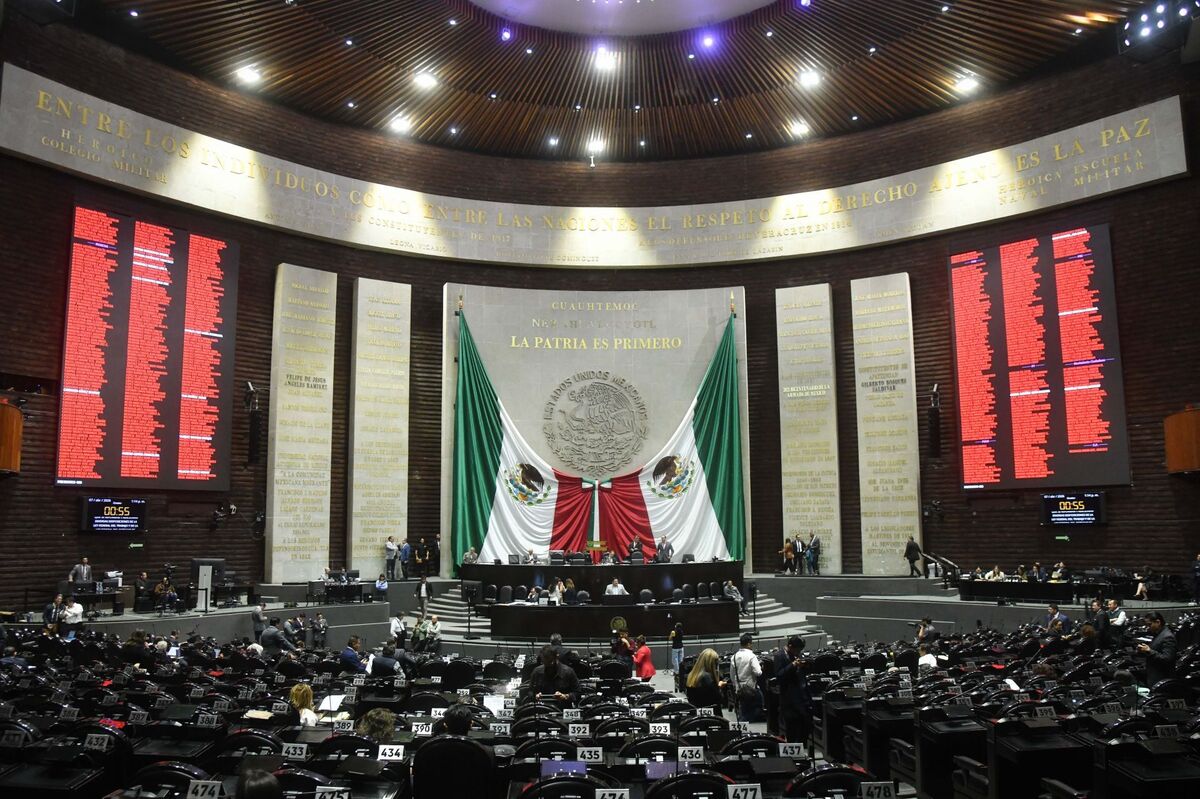 Secretarios de Estado participarán en la reunión plenaria de Morena en San Lázaro para delinear las reformas. | Foto: Cuartoscuro