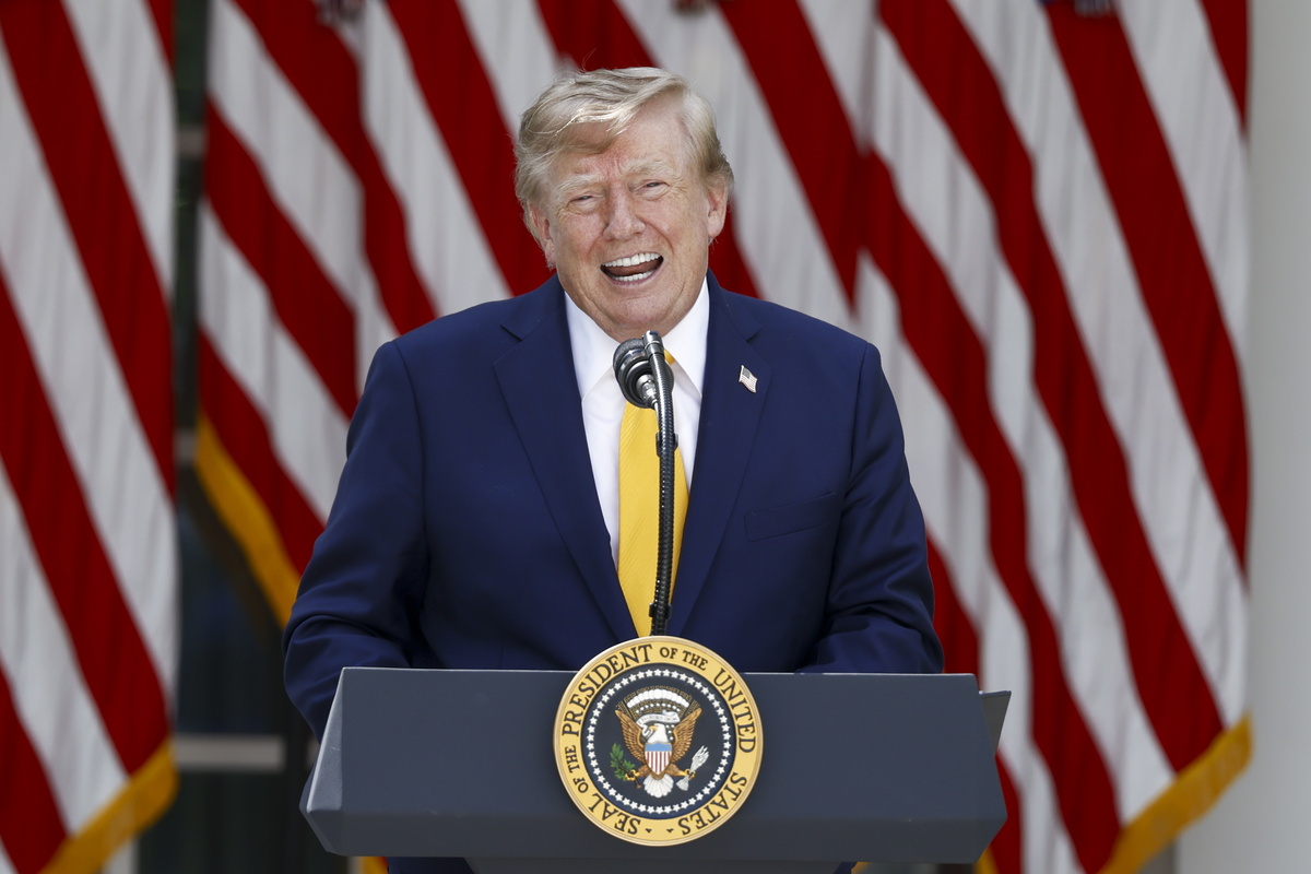Donald Trump amaga con cambiar nombre de lago Ontario a lago América | Foto: EFE