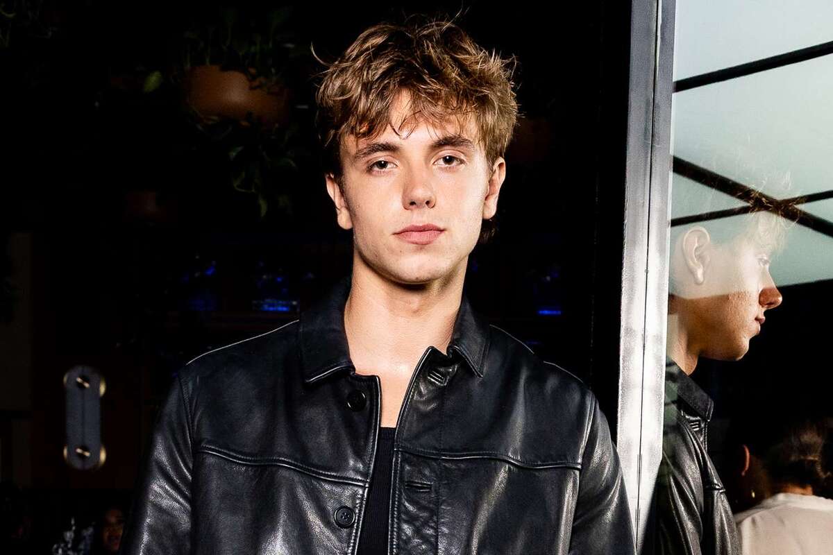 Hijo de Britney Spears es el rostro de MAC; así luce a sus 19 años