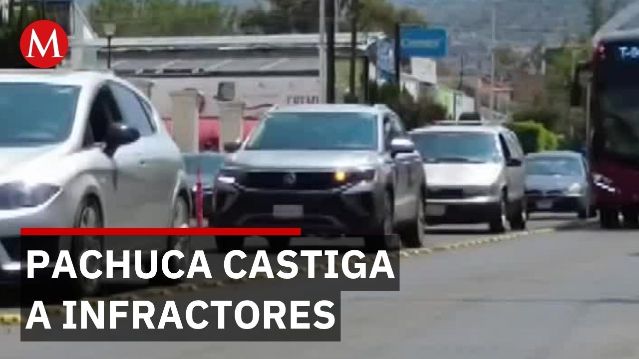 Pachuca multa a conductores por invadir carril exclusivo del transporte público