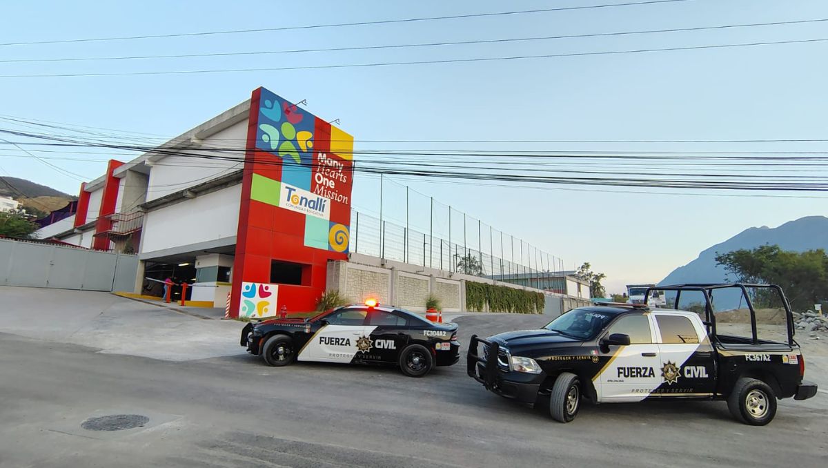 Peritos recabaron indicios y realizaron registros fotográficos en el Colegio Tonallí | Agustín Martínez