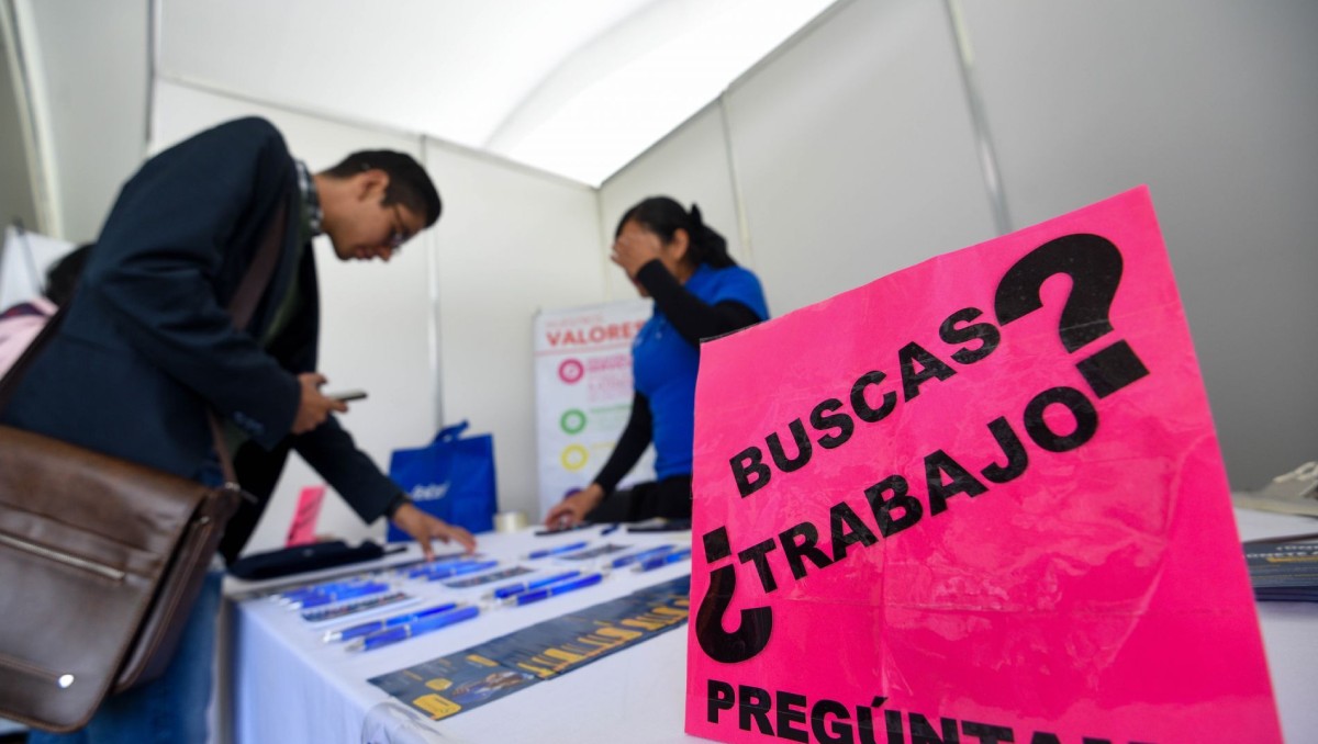 La Población Económicamente Activa (PEA) fue de 61.7 millones, según la ENOE, del Inegi. | Foto: Reuters