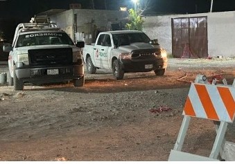 Elementos acudieron para realizar la reparación y dejar todo fuera de riesgo. | Foto: Milenio