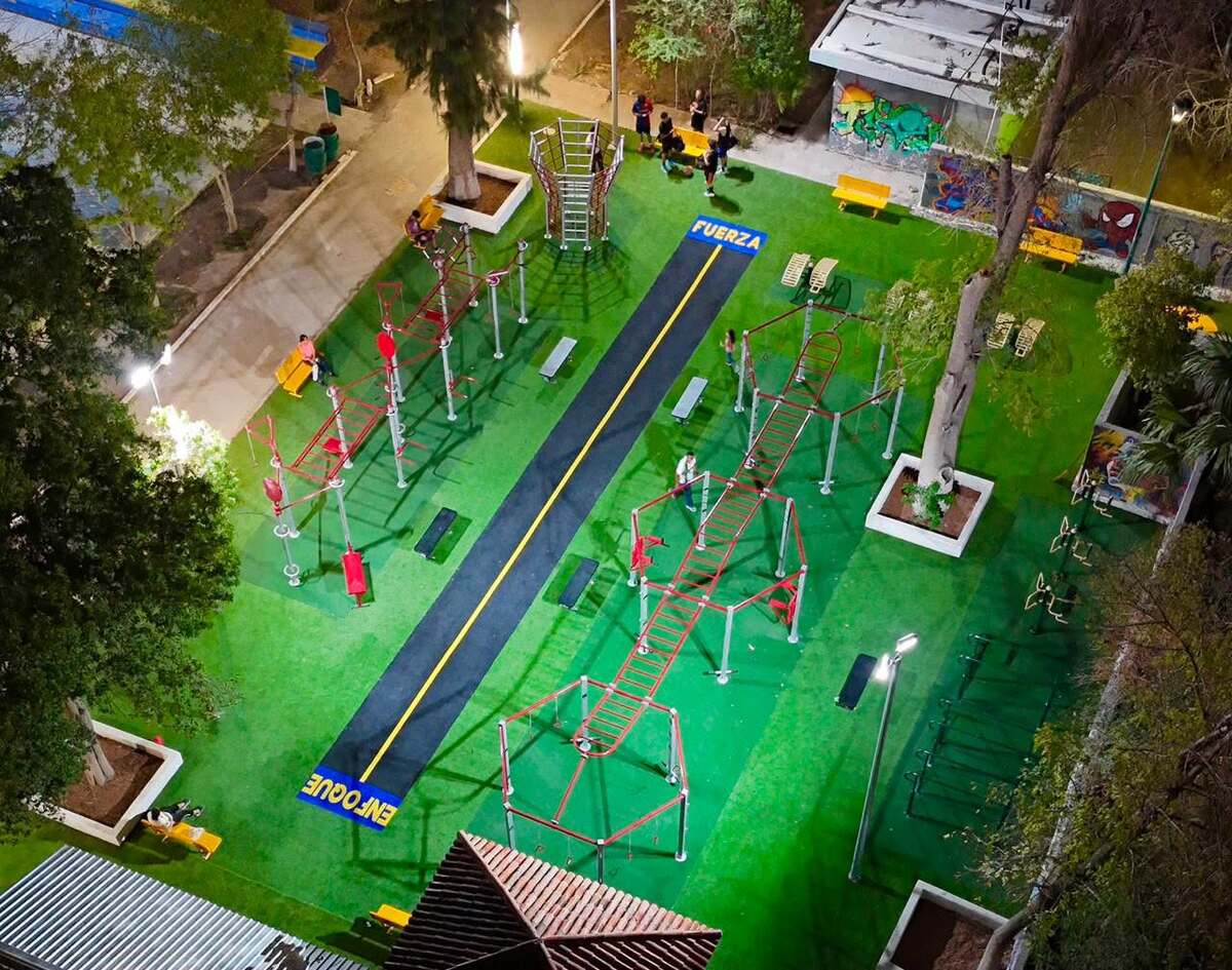 Espacio para realizar calistenia en el Bosque de Torreón. | Foto: Facebook: Municipio de Torreón