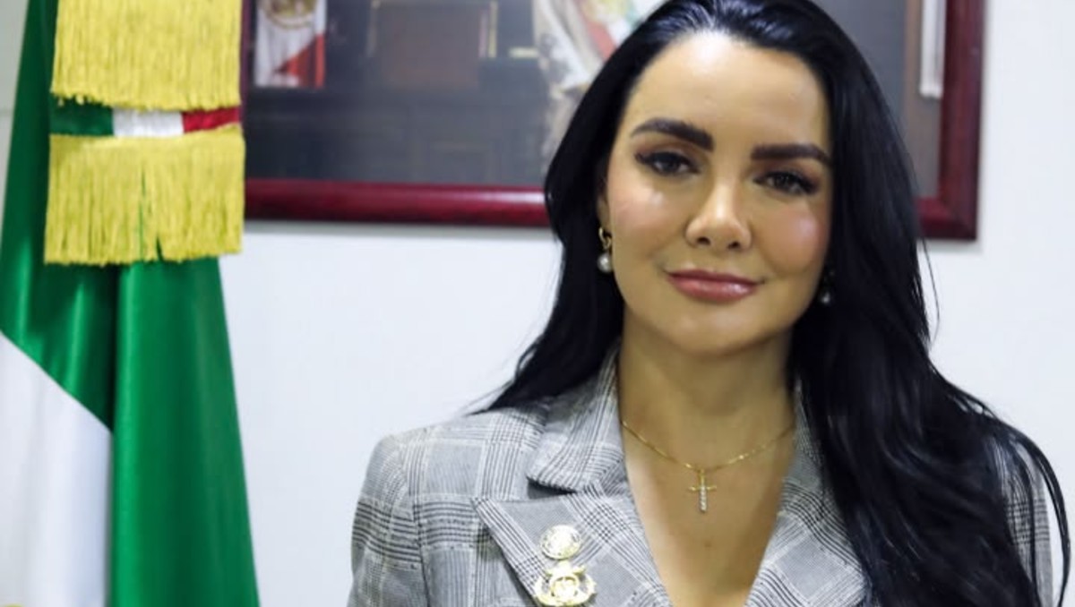 Jiménez pide regular la inteligencia artificial frente a ataques políticos. | Especial