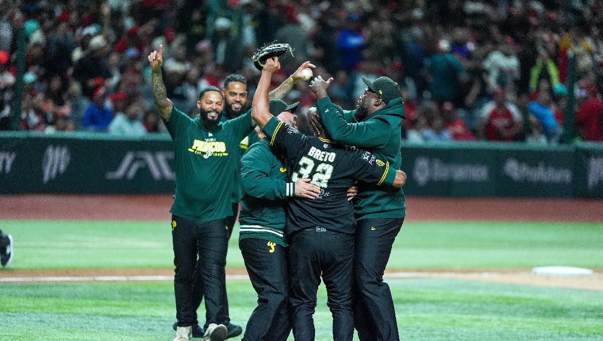 Pericos acaba con el reinado de Diablos Rojos y avanza a la Serie de Campeonato del Sur de la LMB (Enrique Gutiérrez)