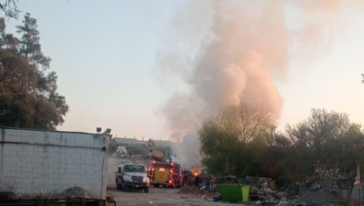 Cuerpos de auxilio sofocan un incendio en la colonia Venustiano Carranza | Pedro Delgado