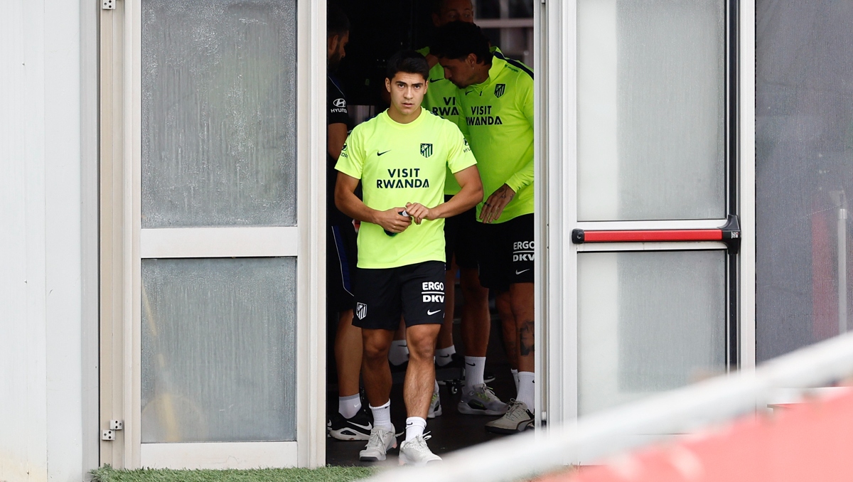 Obed Vargas entrena con normalidad a la espera de una oferta para salir del Atlético de Madrid (EFE)