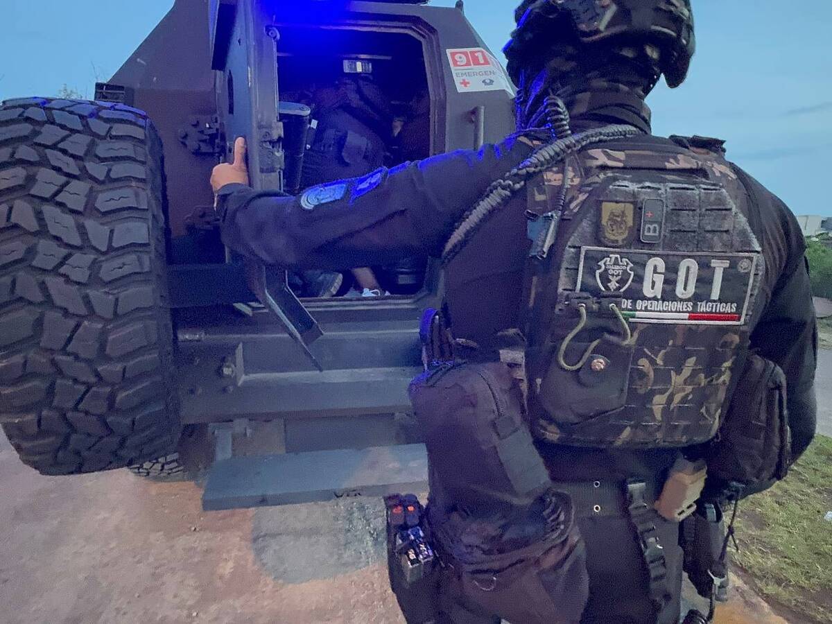 Operativo en El Salto dejó cinco detenidos; aseguran armas, cartuchos y droga. (Cortesía Policía de El Salto)