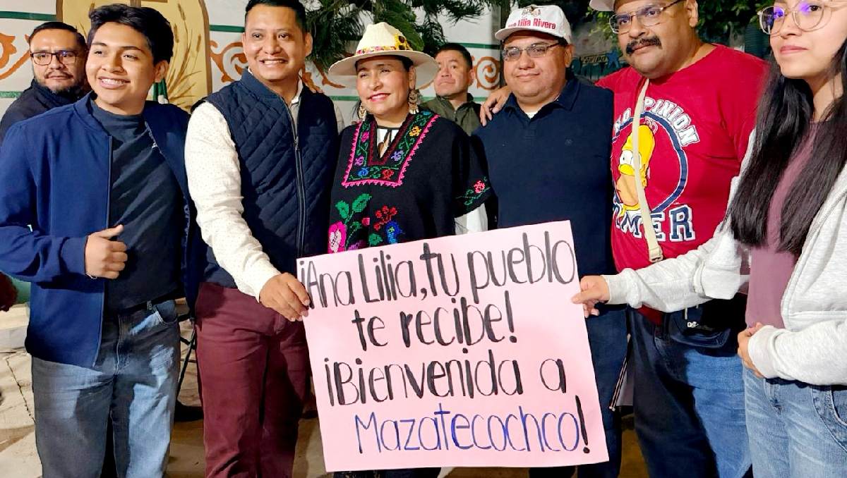 La senadora con licencia ha sostenido encuentros con familias durante sus recorridos por Tlaxcala.| Especial
