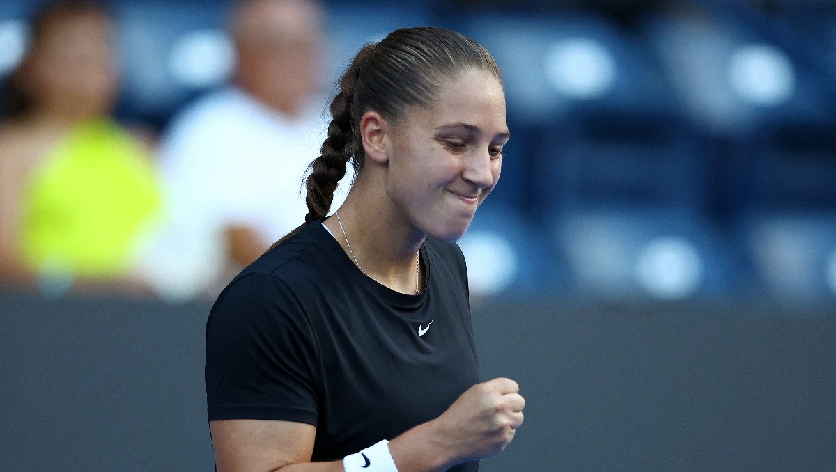 Diane Parry sobrevive a siete puntos para set y alcanza la final. (Agencia Reuters)