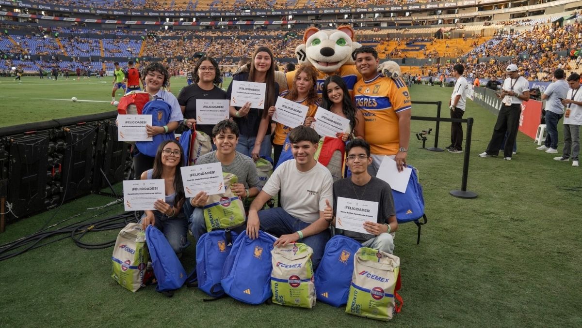La Fundación UANL, la Fundación Tigres y Cemex seleccionan a los estudiantes acreedores a la beca tras una serie de entrevistas. Especial