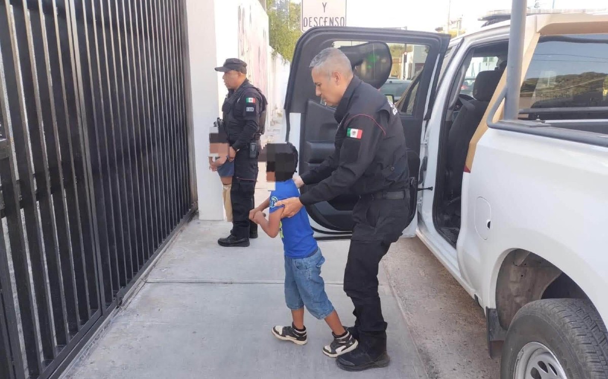 Guardia Estatal auxilia a dos menores y los canaliza al DIF en Nuevo Laredo. | Redes sociales: SSPT