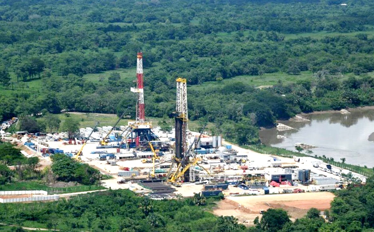 Inicia rescate de campo petrolero en Altamira. | Especial