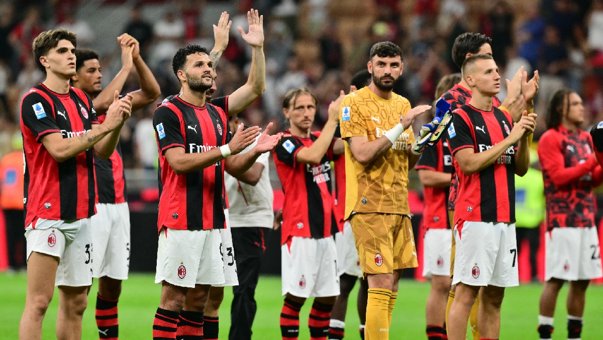 Santi Gimenez no entra en la convocatoria y AC Milan derrota al Venezia con gol de Gonçalo Ramos (AFP)
