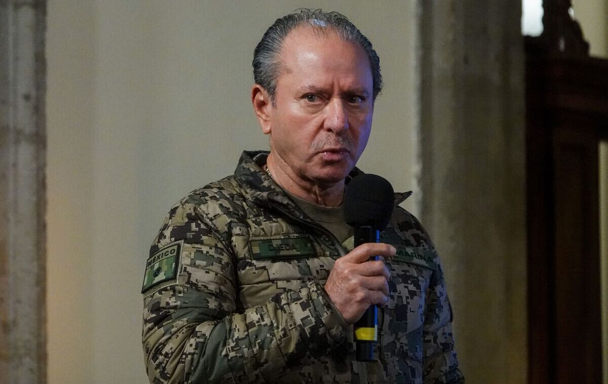 Caso huachicol fiscal: FGR no localiza a exsecretario de Marina
