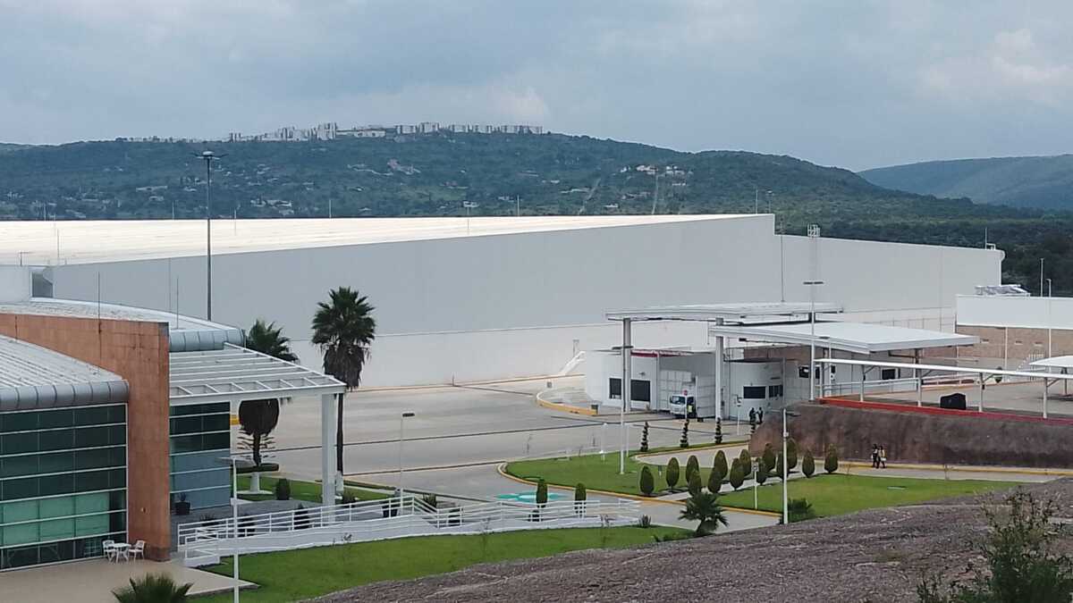 Las 50 rampas para camiones pesados en el complejo de Huehuetoca se mantienen sin actividad de descarga. | Foto: Carlos Zaid