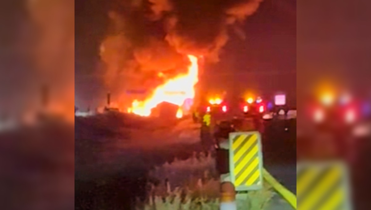 San Luis de la Paz: tráiler se incendia en la federal 57 | Redes sociales