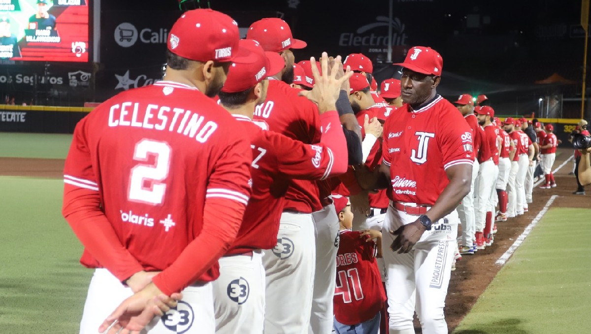 Toros pegan primero en Serie de Campeonato ante Sultanes de Monterrey (Roberto Alanís)