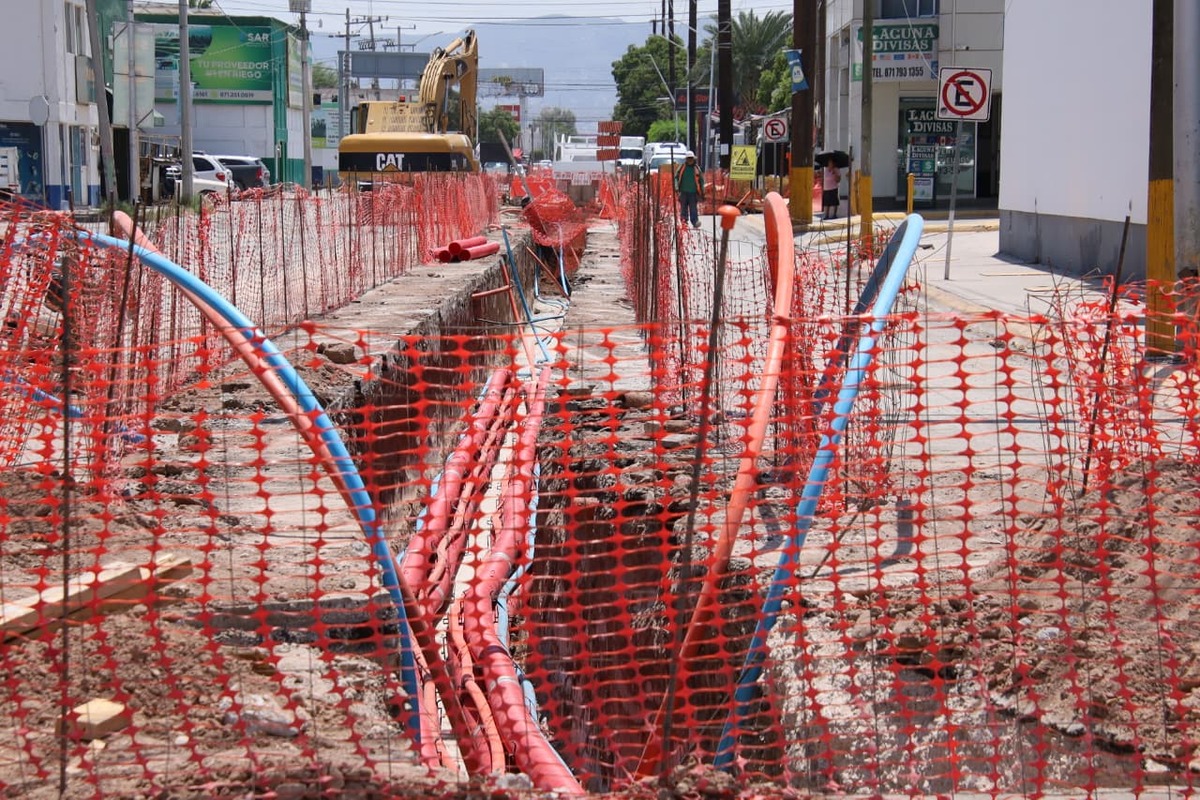 La obra de Abastos Independencia registra un avance del 85 por ciento y contempla una fosa de captación pluvial de más de 200 metros cúbicos.