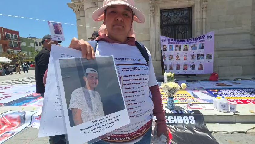 Andra López, madre de Carlos López, joven desaparecido en Atotonilco de Tula desde 2025. (Guadalupe Trejo)