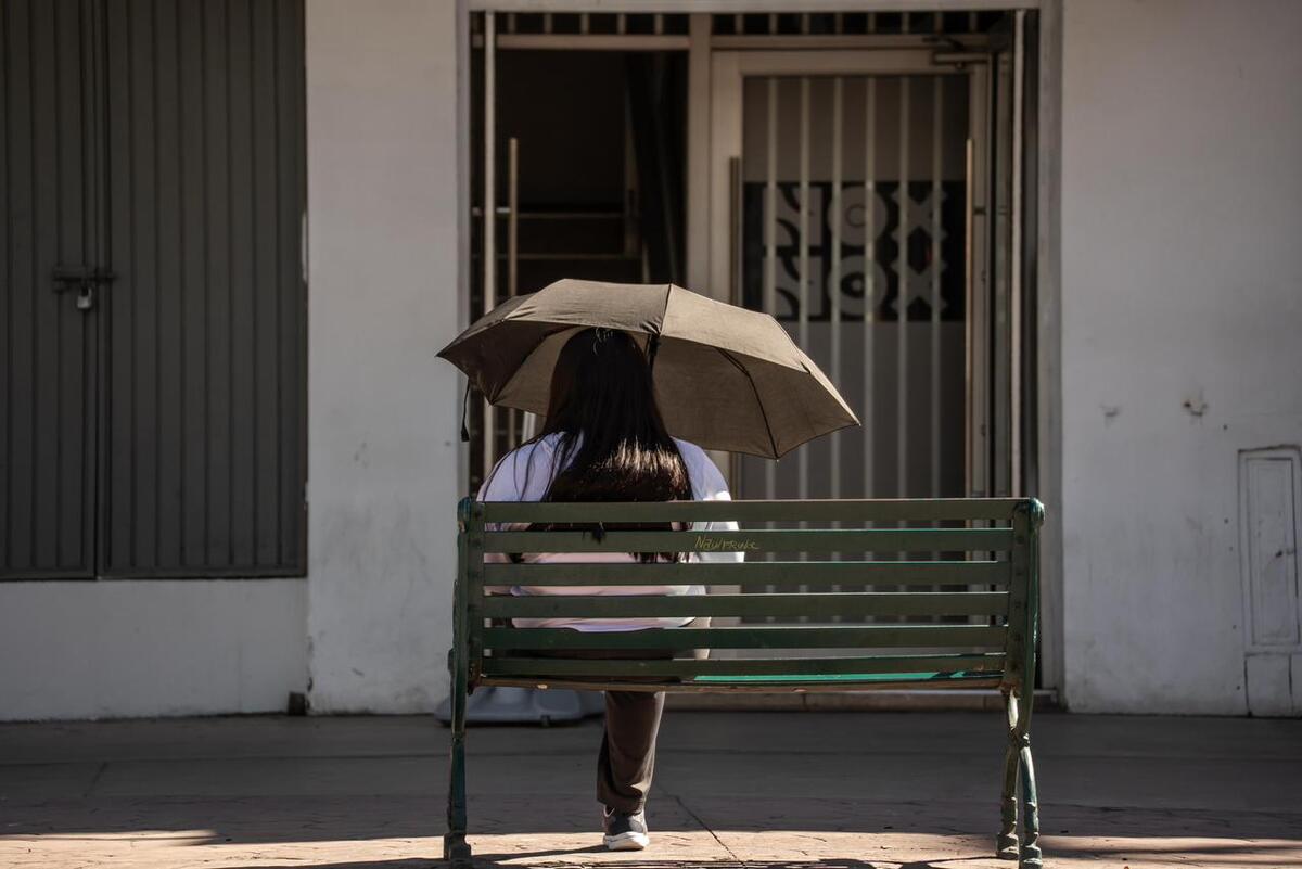En medio de los apagones, se registran temperaturas de hasta 44 grados centígrados en Mexicali. | Foto: Said Betanzos