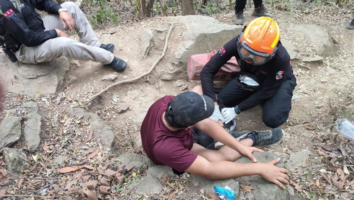 El joven presentaba una probable fractura en la pierna izquierda. Foto: Especial