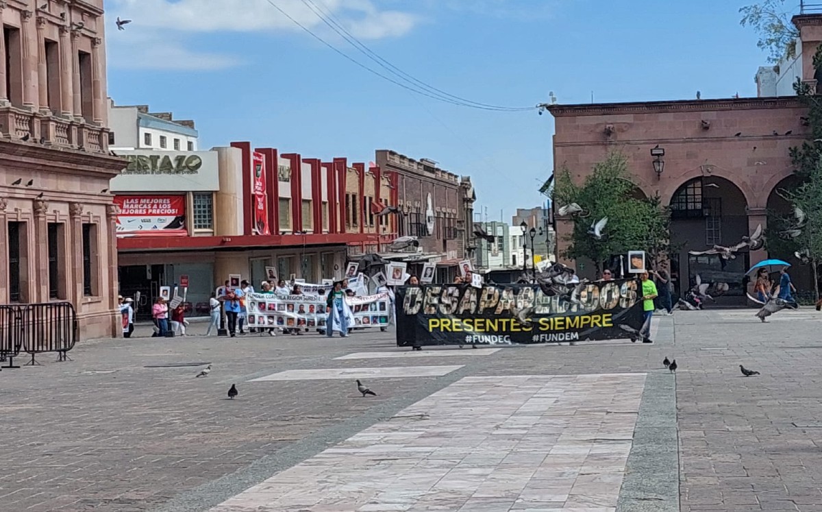 Realizan marcha y misa para conmemorar a desaparecidos en Saltillo. | Foto: Esmeralda Sánchez