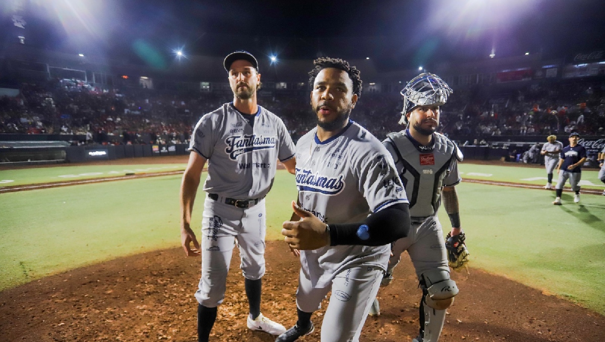 Sultanes de Monterrey derrotan a Toros de Tijuana para empatar la Serie de Campeonato en LMB (Roberto Alanís)