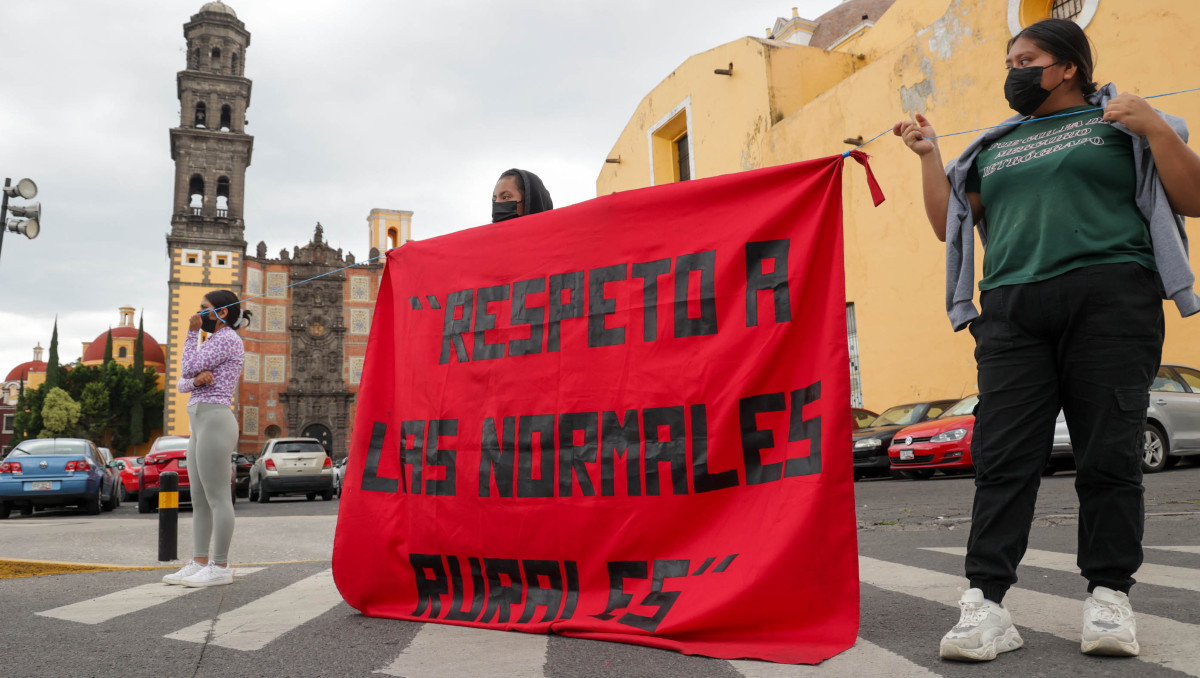 Alumnas desertan de la Escuela Normal Rural “Carmen Serdán” en Teteles de Ávila Castillo | Agencia Es Imagen